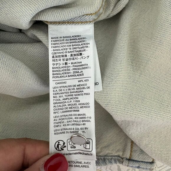 Levi’s Men’s Western Denim Shirt XL Relaxed Fit Snap Front Blue NWT - Picture 9 of 16